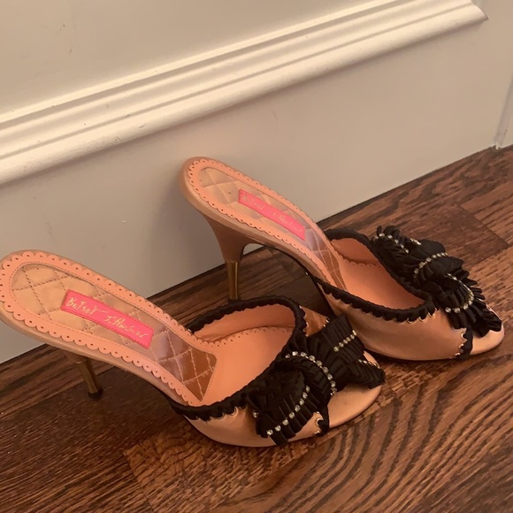 Cute sandals - Picture 2 of 3